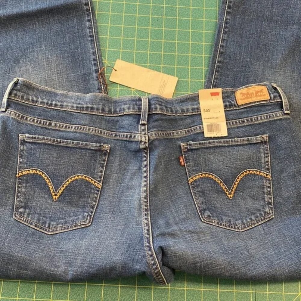 NWT Levi’s women’s 505 straight jeans size 16 brand new with tags - Picture 5 of 14